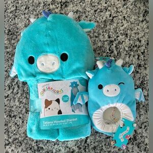 Squishmallows Teal Tatiana Hooded Blanket and Slippers size 11-12
